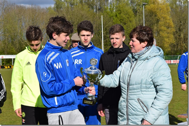 FC Breukelen JO15-1 wint Vechtcup-toernooi in Maarssen