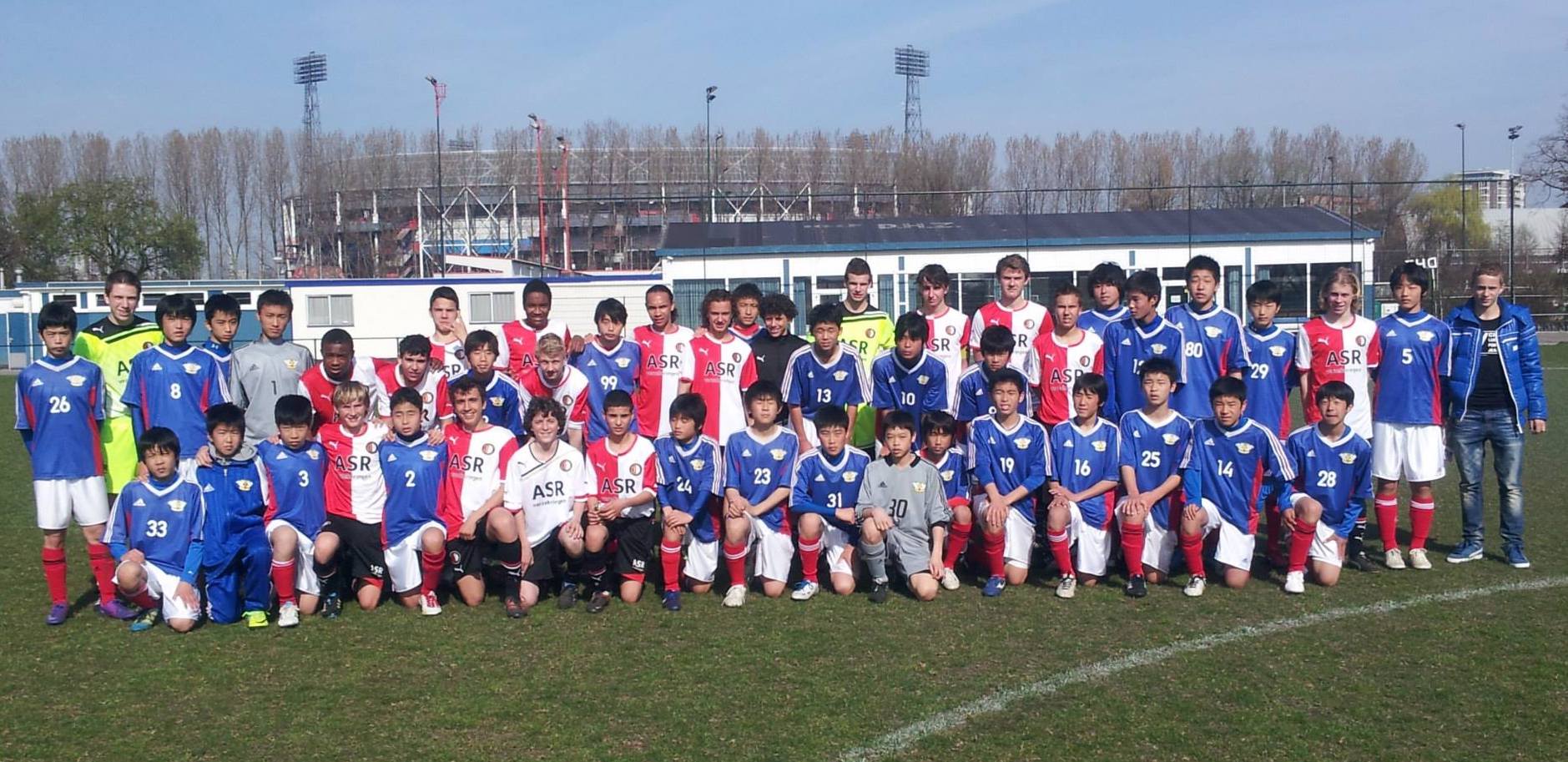 FC Breukelen JO15 oefent tegen Japanse tegenstanders